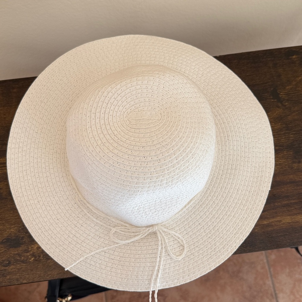 White Straw Hat - Picture 3 of 8